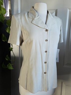 Liz Claiborne vintage button down blouse 100% silk beige off white size 6 NEW